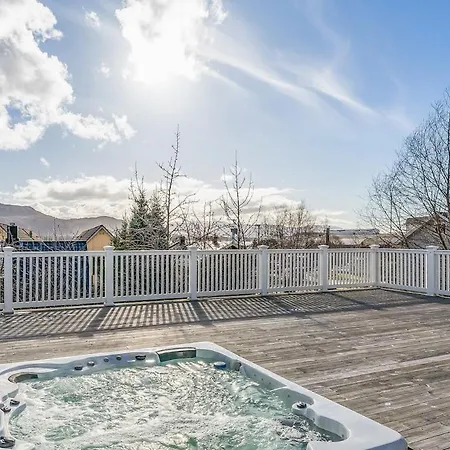 Casa Knott 4 Bedroom Σπίτι διακοπών Ulsteinvik