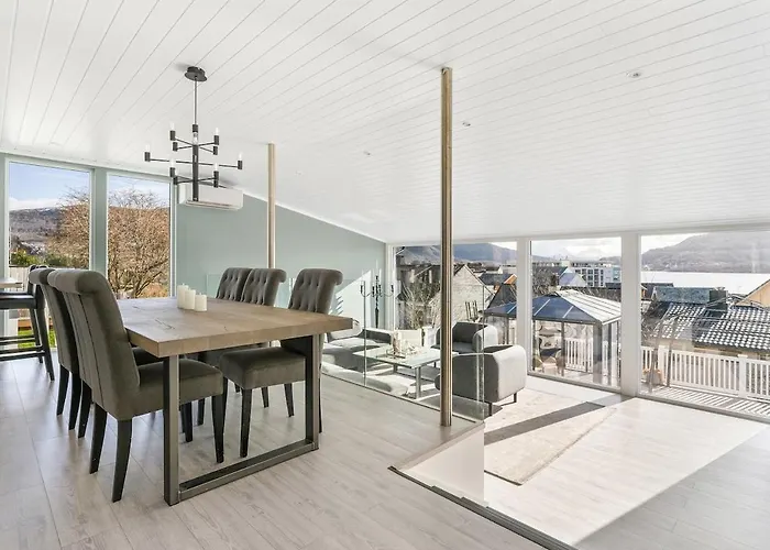 Casa Knott 4 Bedroom Ulsteinvik